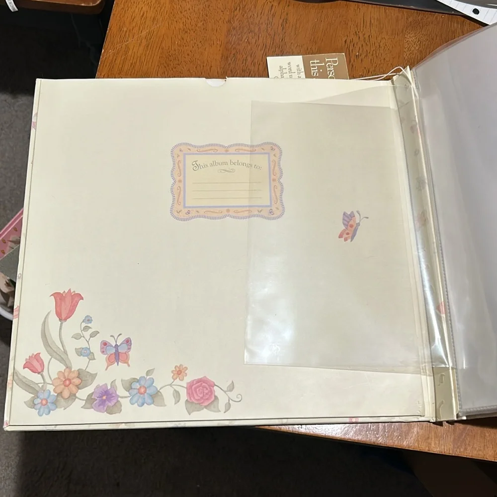 Vintage personalizable floral scrapbook